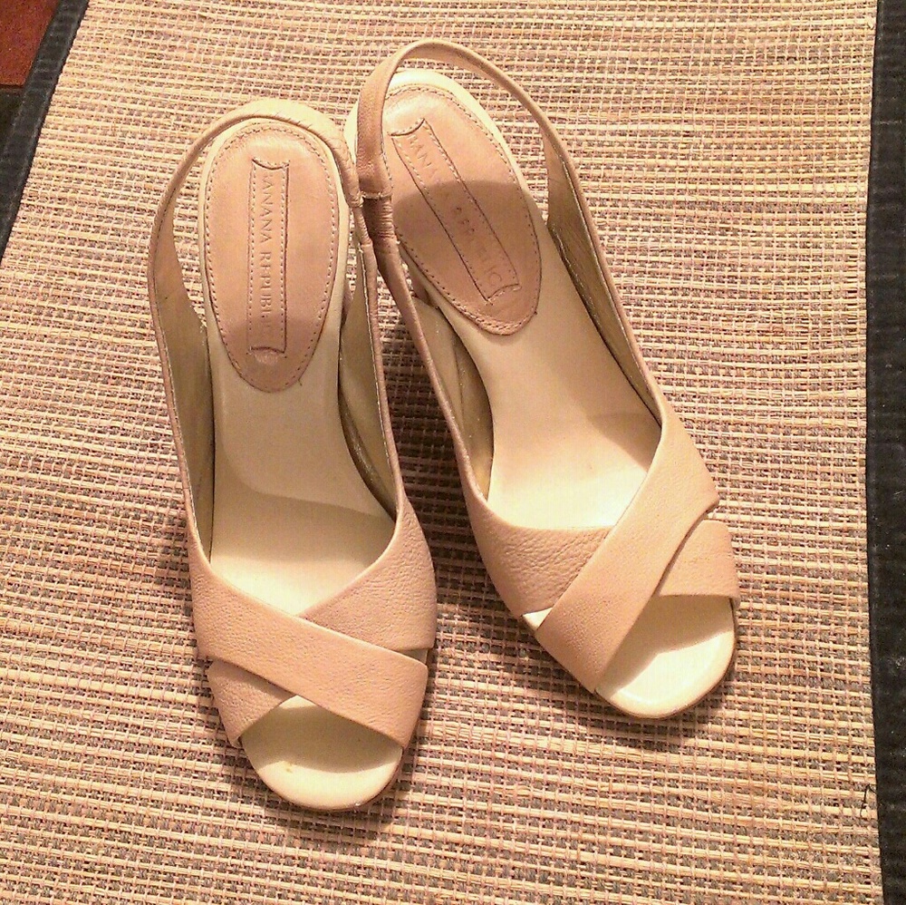 BANANA REPUBLIC Tina Ivory Heel Sandals